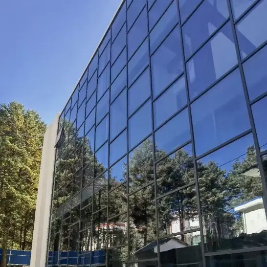 ກໍາແພງຜ້າມ່ານກອບ